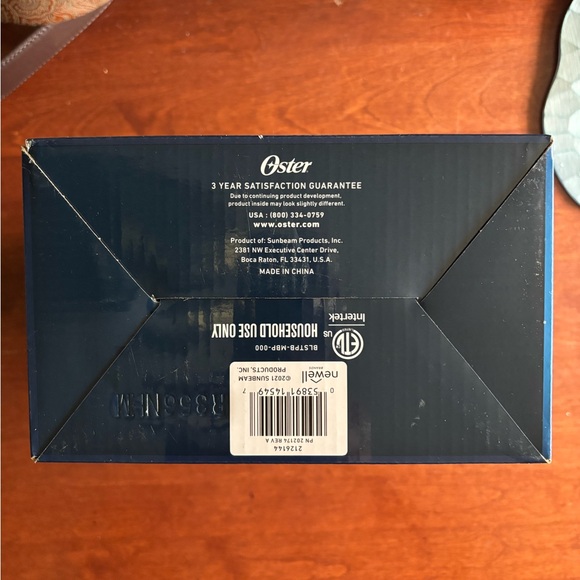 Oster White Personal Blender with Sport Bottle - Picture 6 of 6